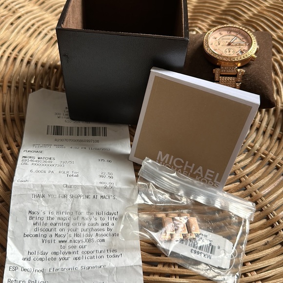Micheal Kors rose gold watch for sale! - Picture 2 of 2